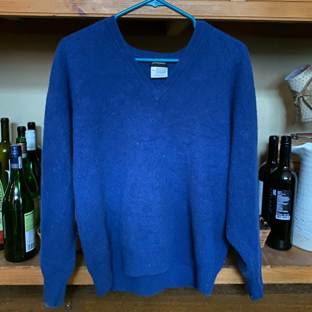 Neiman Marcus Cashmere V Neck Sweater